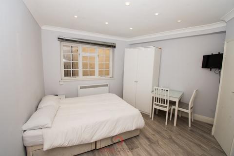 Studio to rent, Westbourne Crescent, Lancaster Gate, London, London  W2