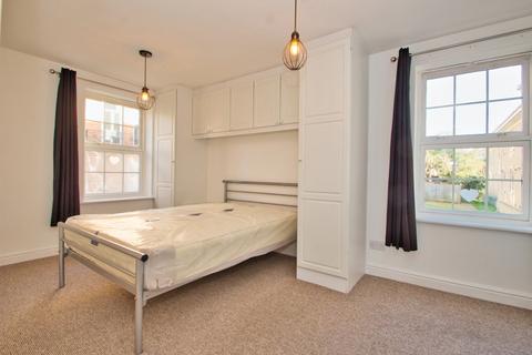 2 bedroom flat to rent, Scholars Court, Derngate, Northampton
