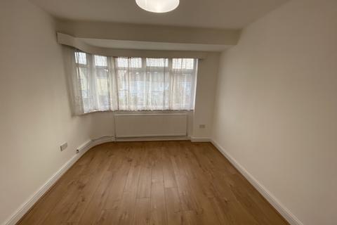 36 Rayners Lane, Harrow, HA2 0UB