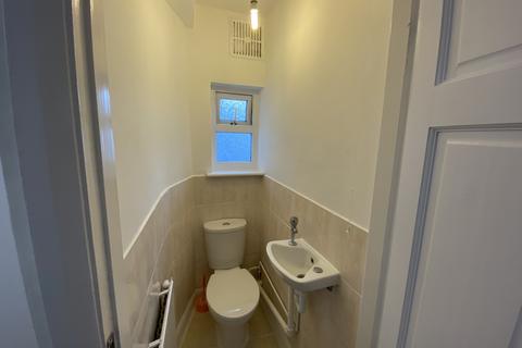 36 Rayners Lane, Harrow, HA2 0UB