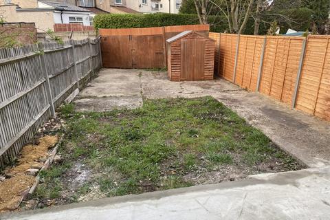 36 Rayners Lane, Harrow, HA2 0UB