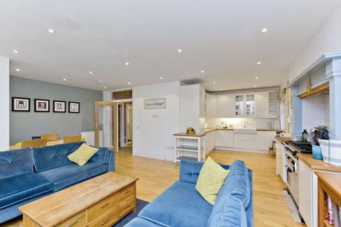 34 Duddingston Row, Edinburgh, EH15 3ND