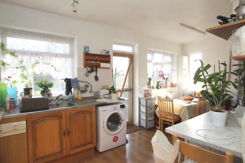 84 Regal Way, Harrow, HA3 0RY
