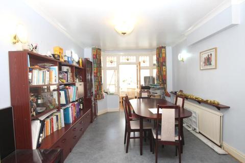 84 Regal Way, Harrow, HA3 0RY