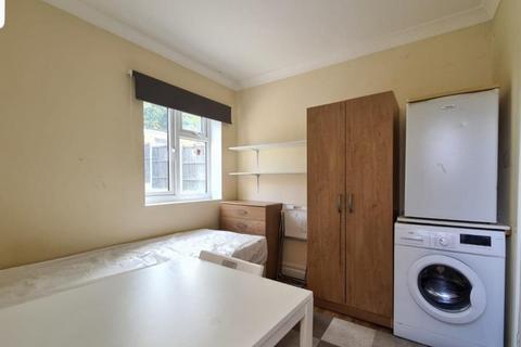 undefined, Studio Flat, Kenwyn Drive, Neasden, NW2