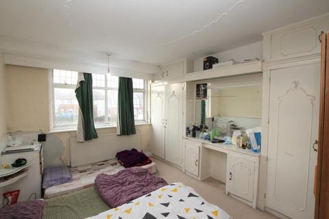 1 Melcombe Gardens, Harrow, HA3 9RH