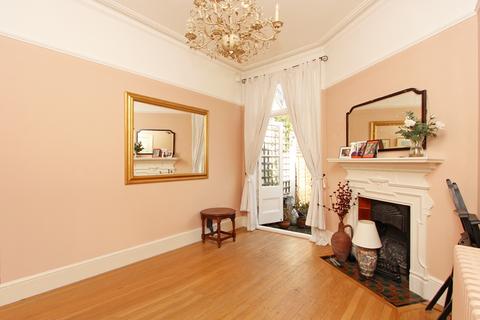 10 Drayton Road, London, W13 0LD