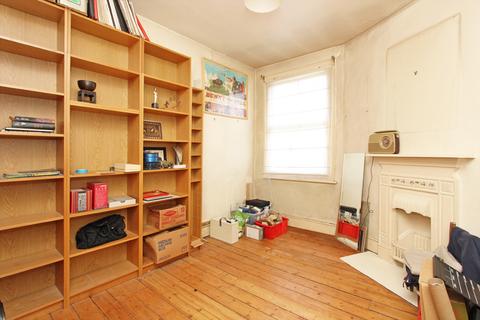 10 Drayton Road, London, W13 0LD