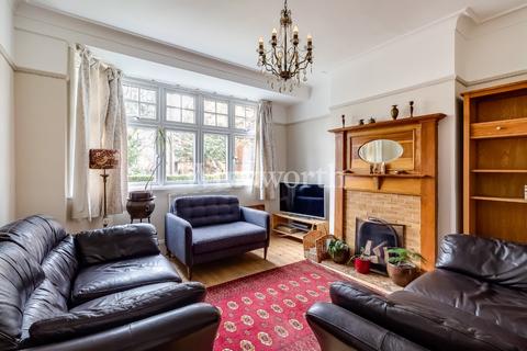 178 Walpole Road, London, N17 6BW