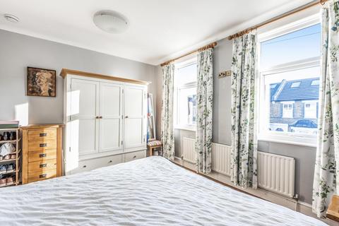 33 Dundee Road, London, SE25 4QN