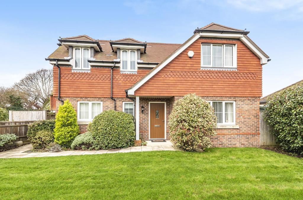Chaffinch Close, Birdham, PO20 3 bed detached house £460,000