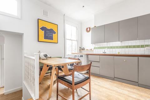 35b Waterlow Road, London, N19 5NJ