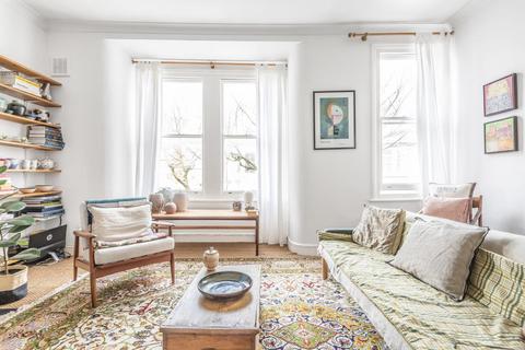 35b Waterlow Road, London, N19 5NJ