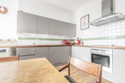 35b Waterlow Road, London, N19 5NJ