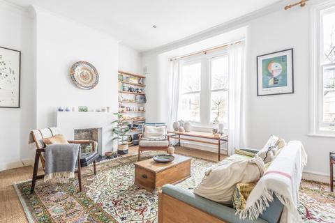 35b Waterlow Road, London, N19 5NJ