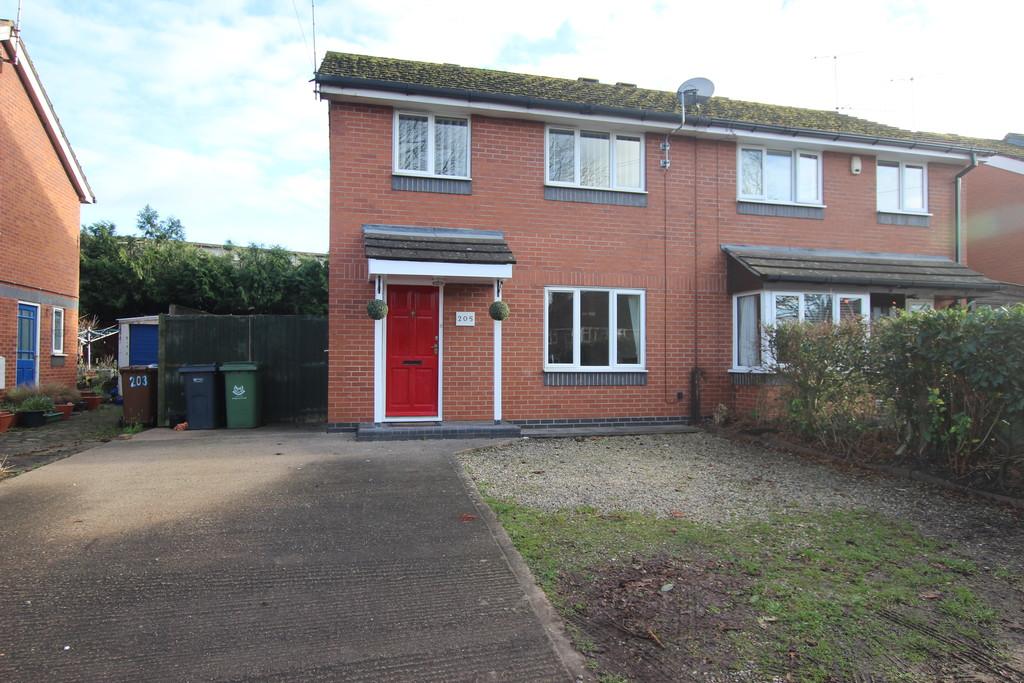 Bromwich Road, Worcester 3 bed semidetached house £875 pcm (£202 pw)