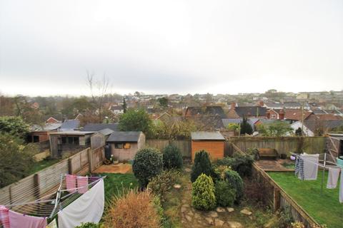 2 Sunnyhill, Ottery St Mary, EX11 1DZ