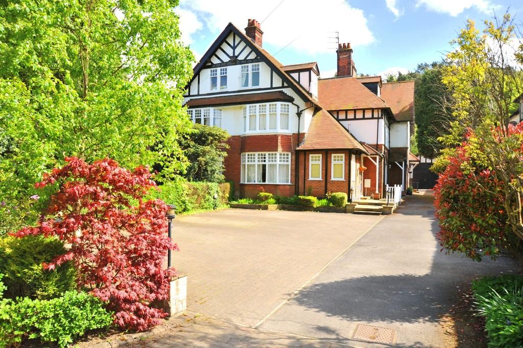 Cornwall Road, Harrogate 2 bed apartment for sale £220,000