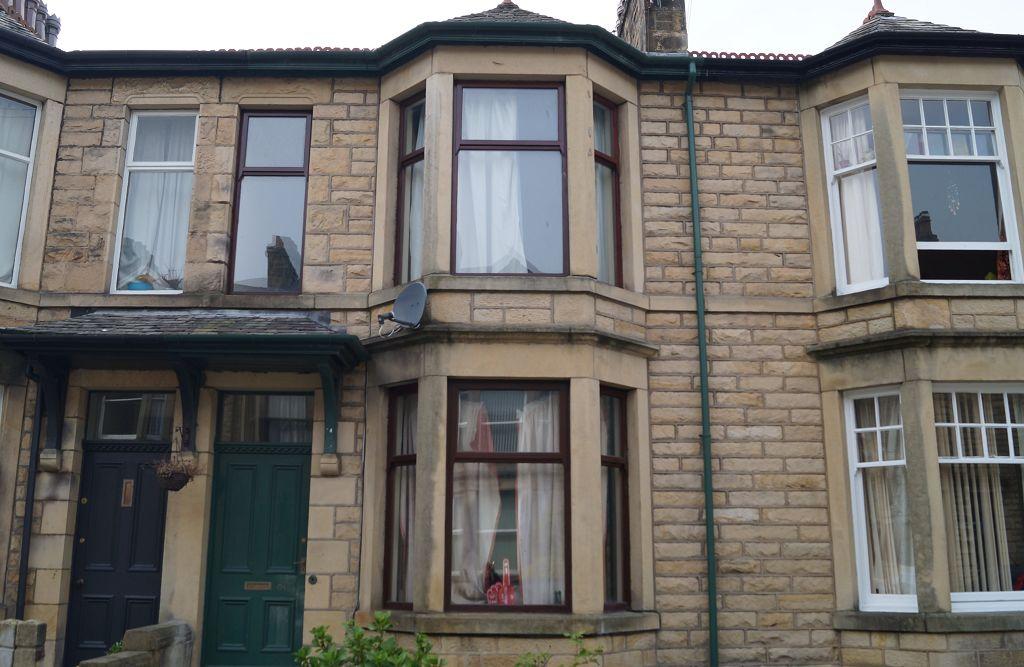 Dale Street, Lancaster, LA1 3AW 4 bed terraced house £412 pcm (£95 pw)