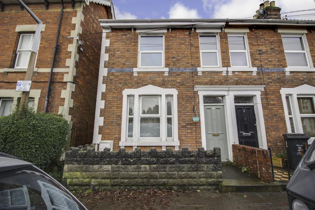 Lethbridge Road, Old Town, Swindon 2 bed end of terrace house £900 pcm (£208 pw)