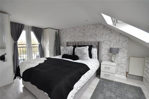 4 bedroom end of terrace house for sale, Salfords, Surrey, RH1