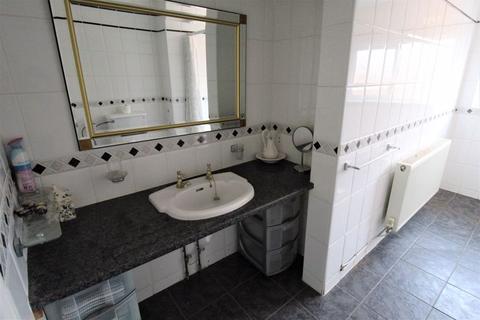 94 Leckwith Road, Cardiff, CF11 8AP