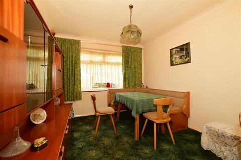5 Foresters Crescent, Bexleyheath, DA7 4JW