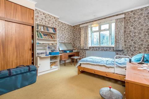 33 Hillview Road, Orpington, BR6 0SE