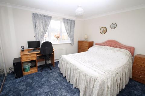 13 De Havilland Close, Hawkinge, Folkestone, CT18 7FE