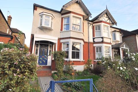 6 Howard Road, New Malden, KT3 4DW