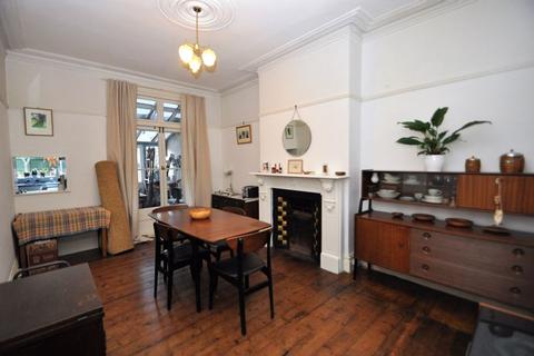 6 Howard Road, New Malden, KT3 4DW