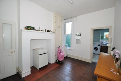 6 Howard Road, New Malden, KT3 4DW