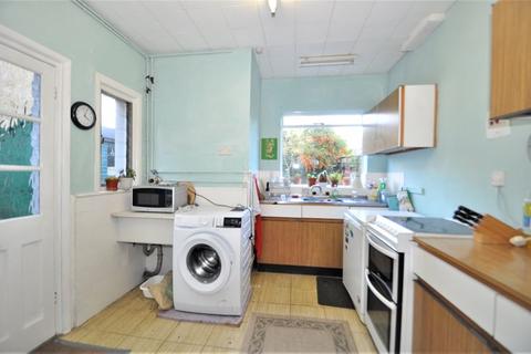 6 Howard Road, New Malden, KT3 4DW