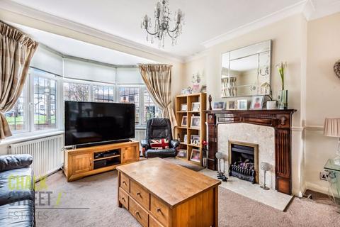 17 Kennet Close, Upminster, RM14 1ST