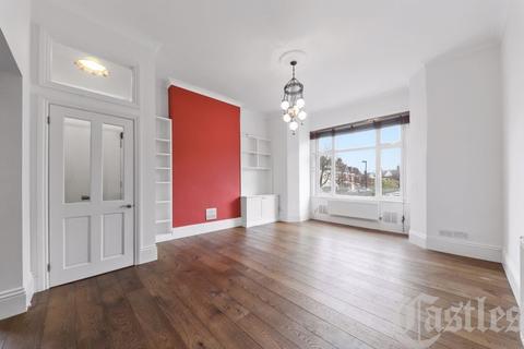 Flat A, 39 Womersley Road, London, N8 9AP