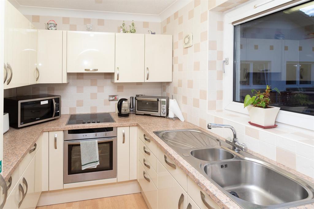 Windsor Terrace, Perth 2 bed apartment £104,950