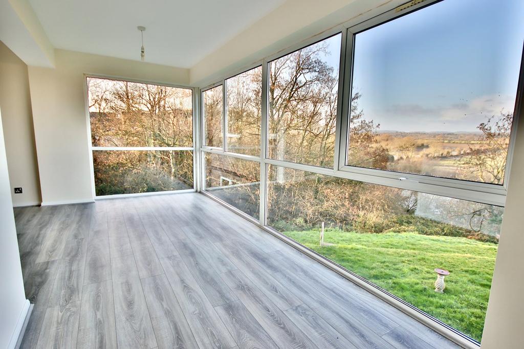 Elm Green Close, Worcester, WR5 2 bed apartment £170,000