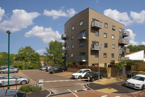 18 Otter Drive, Carshalton, SM5 2FH