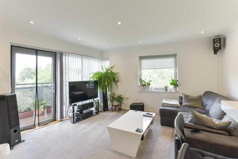 18 Otter Drive, Carshalton, SM5 2FH
