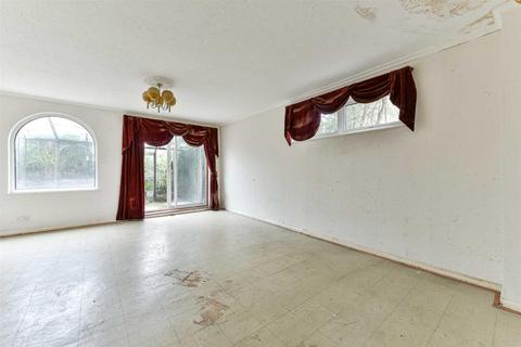 50 Headley Drive, Epsom, KT18 5RP