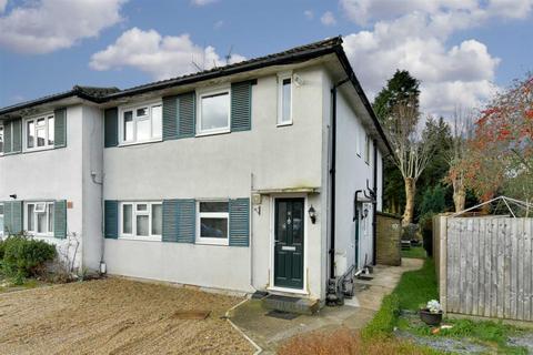10 Cheviot Close, Banstead, SM7 2PD