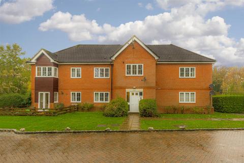 23 Corner Farm Close, Tadworth, KT20 5SJ
