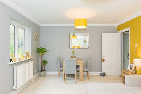 23 Corner Farm Close, Tadworth, KT20 5SJ