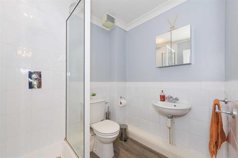23 Corner Farm Close, Tadworth, KT20 5SJ