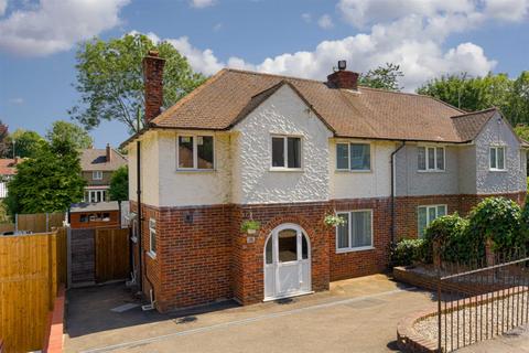76 Ashurst Road, Tadworth, KT20 5EU