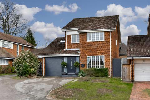 16 Geralds Grove, Banstead, SM7 1NE