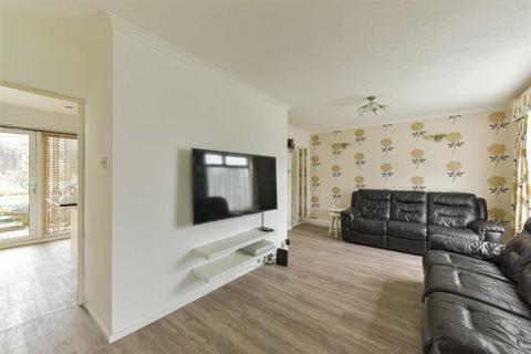 23 Gale Crescent, Banstead, SM7 2HZ