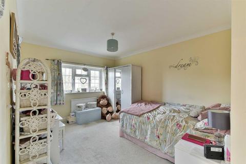 43 Burgh Wood, Banstead, SM7 1EW