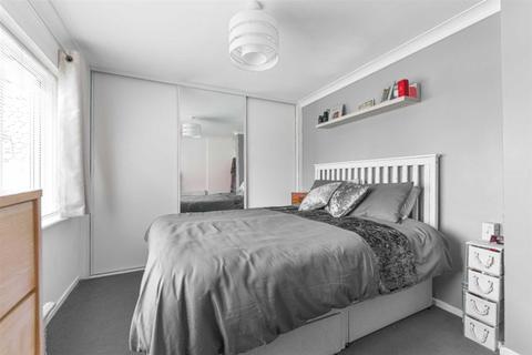 78 Long Walk, Epsom, KT18 5TP