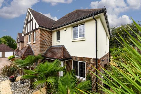 22 Birch Close, Banstead, SM7 1NR